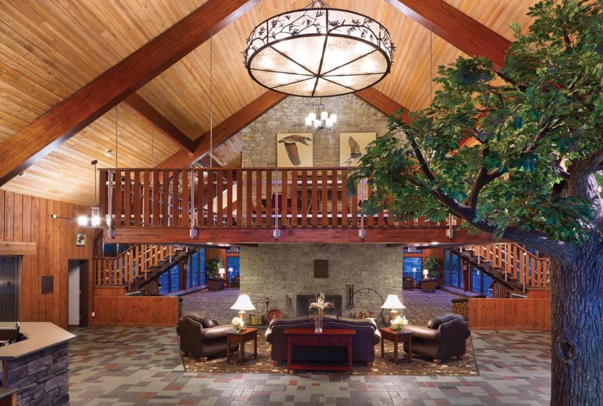 Burr Oak Lodge And Conference Center Glouster Zewnętrze zdjęcie