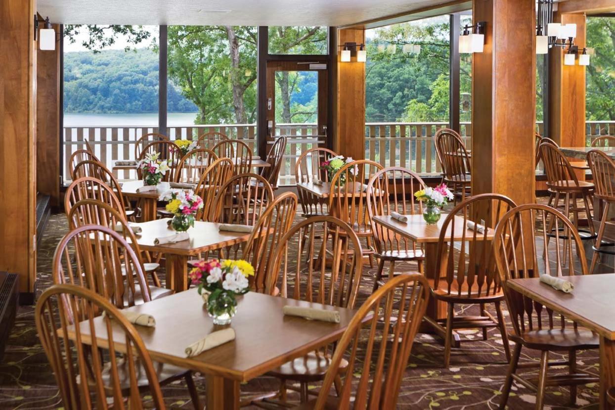 Burr Oak Lodge And Conference Center Glouster Zewnętrze zdjęcie